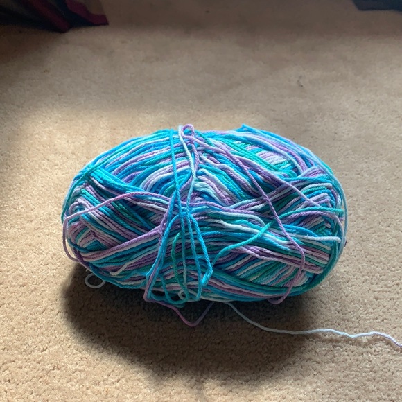 Multicoloured Yarn - Picture 1 of 1